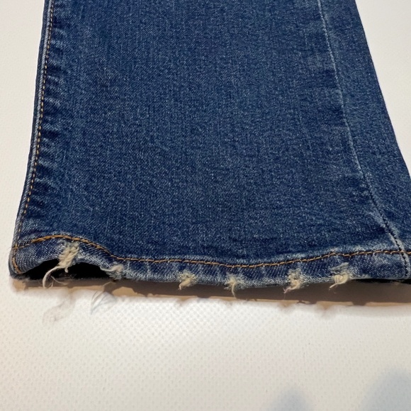 Levi's Wedgie Straight Leg Button Fly Blue Denim Jeans Women’s Size 29 - Picture 6 of 13